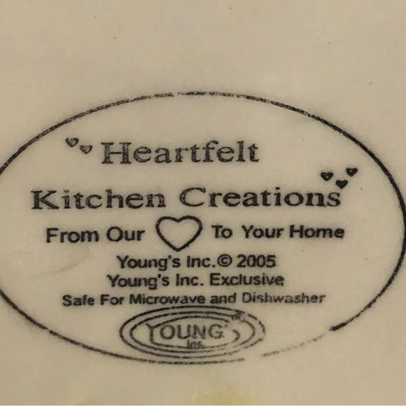 ❄️Rooster Teapot 6”part of Heartfelt Kitchen Creations by Young’s Inc.❄️ - Picture 5 of 6